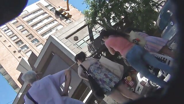 Najljubši :  Tekmovanje v bikiniku s številnimi vročimi dojenčki se konča z vročim skupinskim seksom Video posnetki 