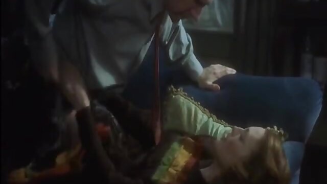 Najljubši :  Prijateljice s suhimi telesi si ližeta nožnico Video posnetki 