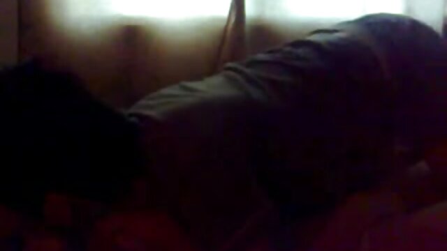 Najljubši :  Alina Lopez, navihana varuška, rada vzame kurac Stirlingu Cooperju, potem ko otroci zaspijo. Video posnetki 