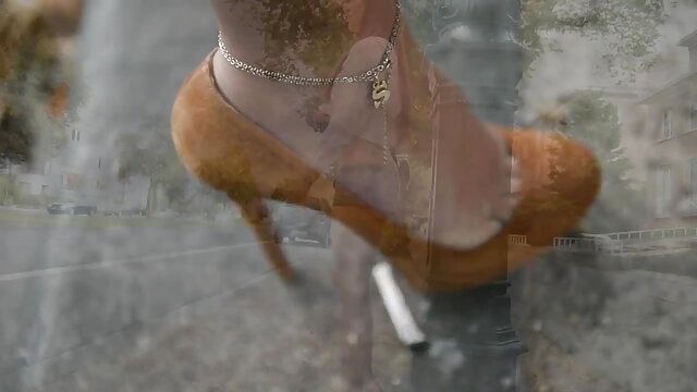 Najljubši :  Rjavolaska na zabavi ob noči čarovnic se gangbangira Video posnetki 