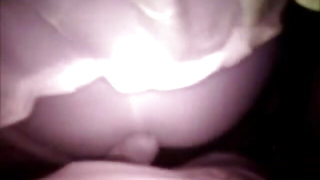 Najljubši :  Tip daje lepo rusko dekle masažo, ki se spremeni v pravi kurac Video posnetki 