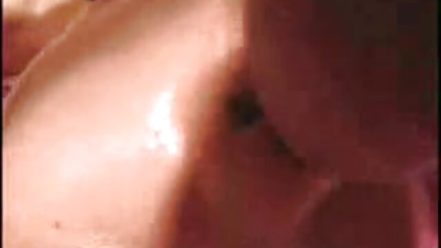 Najljubši :  Dedek jebe svojo ljubko vnukinjo na kavču Video posnetki 