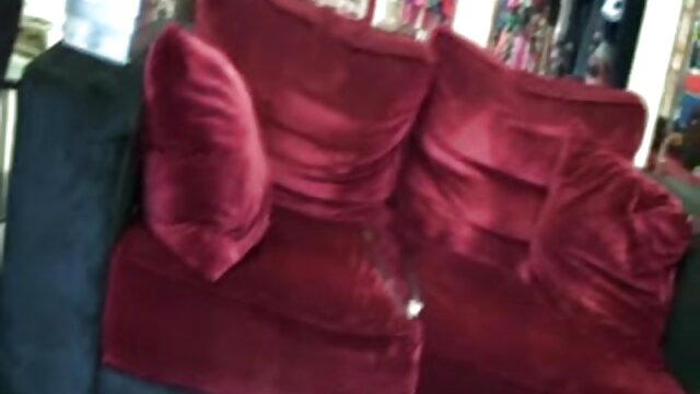 Najljubši :  Ljubljeni rjavo polti se je pripravljen neprimerno obnašati s kosom Video posnetki 