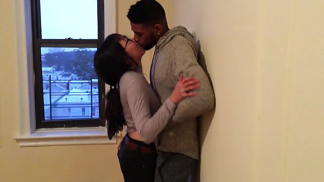 Najljubši :  Mercedes Carrera z velikimi prsi se zabije njen čeden moški Video posnetki 