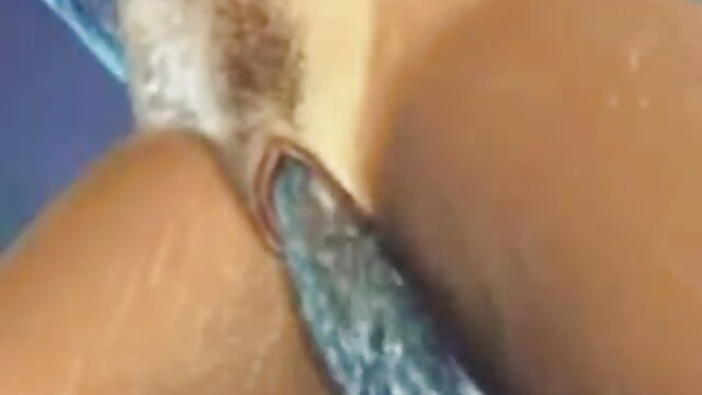 Najljubši :  Mlad fant bo jebal dekle, dokler ne doseže močnega orgazma Video posnetki 