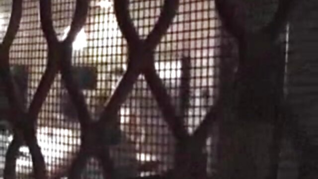 Najljubši :  Ebenovina srčka s črnimi očmi pogoltne penis in se zajebe Video posnetki 