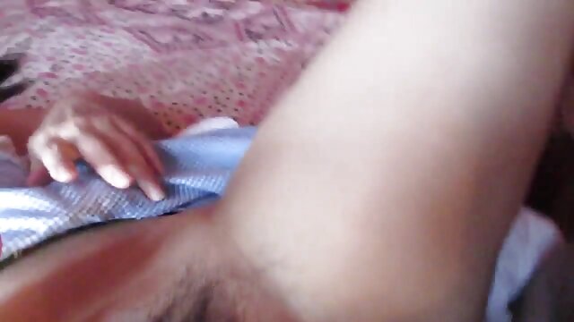 Najljubši :  Italijanska MILF skače na partnerjevo mlado fuckstick kot šampion Video posnetki 