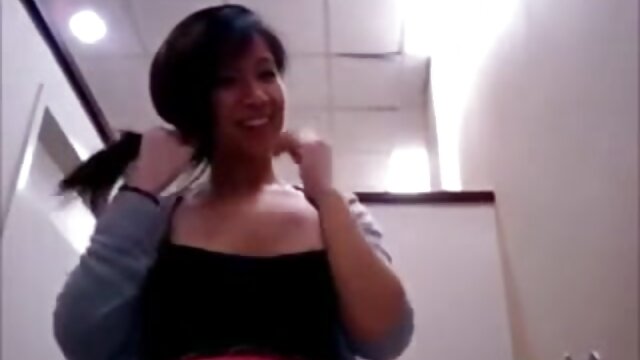 Najljubši :  Čudovite pastorke širijo noge samo zato, da ne bi bile kaznovane Video posnetki 