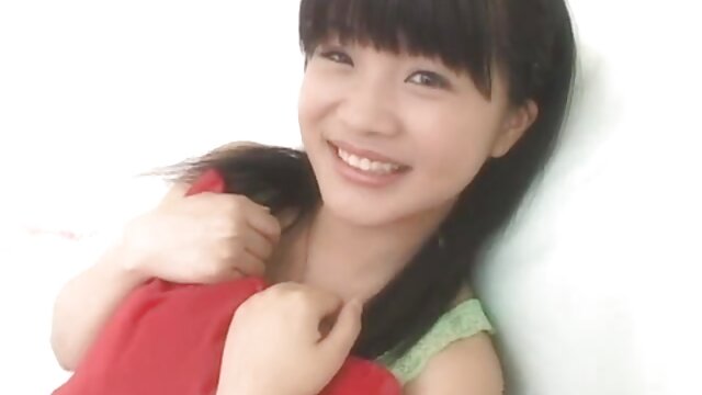 Najljubši :  Rjavolaska z vijoličnimi spodnjicami postane poredna in se rada razkazuje Video posnetki 