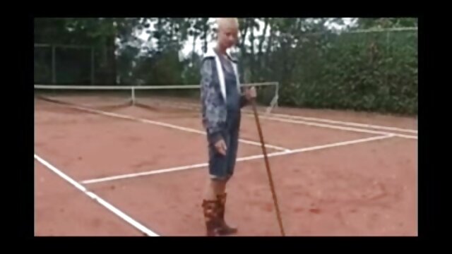 Najljubši :  Drzen snemalec posname prijetne piščančke iz Rusije, ki se scajo Video posnetki 