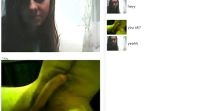 Najljubši :  Blondinka se pridruži svojemu fantu in sostanovalki Video posnetki 