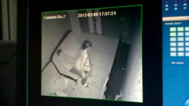 Najljubši :  Tip lahko vidi, da najstniki hrepenijo po tiču ​​in jim da tisto, kar potrebujejo Video posnetki 