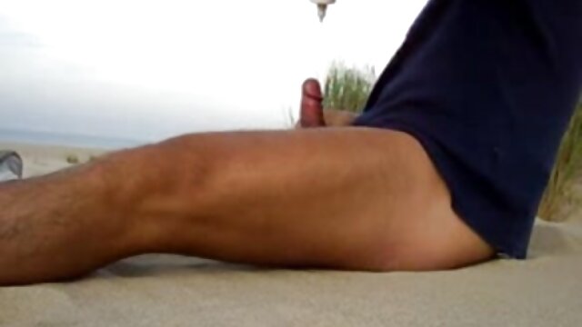 Najljubši :  Štirikratna glory hole za pohotno provokativno najstniško nimfo Video posnetki 