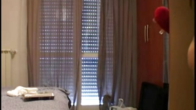 Najljubši :  Šefu sesata dve pisarniški dami Video posnetki 