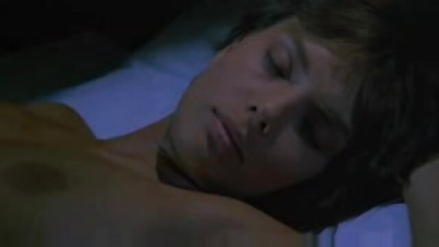 Najljubši :  Azijka obožuje jogo, vendar ji je seks bolj prijeten Video posnetki 