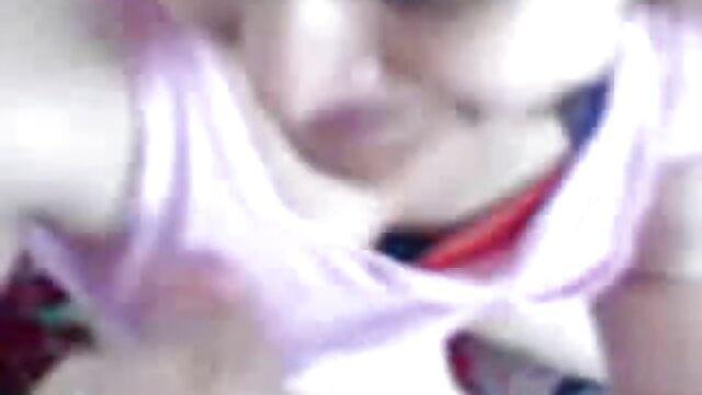 Najljubši :  Dve fenomenalni blondinki si med seboj delita svojega moškega prijatelja Video posnetki 