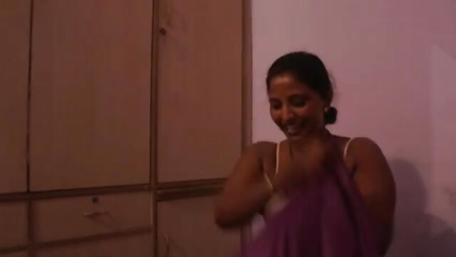 Najljubši :  Ambiciozna pornozvezda daje pravilno fahanje in vozi tiča z muco Video posnetki 