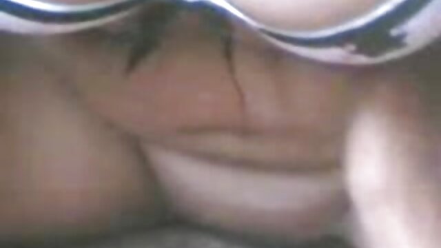 Najljubši :  Moški nikoli ne moti, da liže obrito češnjo in piha dekle Video posnetki 