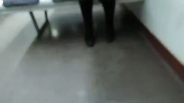 Najljubši :  Blondinka MILF je pravkar prišla na sproščujočo masažo in tega ni pričakovala Video posnetki 