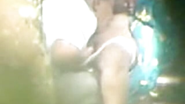 Najljubši :  Vroča punca piha in jebe drugega moškega poleg svojega fanta Video posnetki 