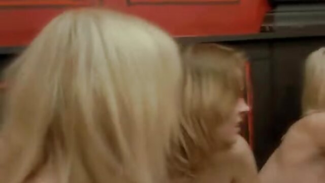 Najljubši :  Latina pozna veliko skrivnih tehnik sesanja kura za popolno erekcijo Video posnetki 