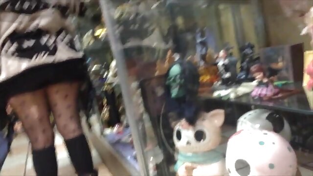 Najljubši :  Azijska kurba mora dobro sesati trdega tiča, da izvleče slano seme Video posnetki 