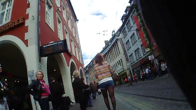 Najljubši :  Navihani fant raztegne zaobljene rdečelaska v prazni pralnici Video posnetki 