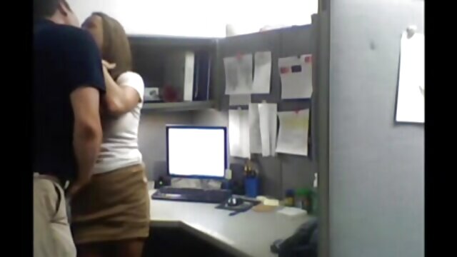 Najljubši :  Čutno ljubljenje ju je leta držalo skupaj Video posnetki 