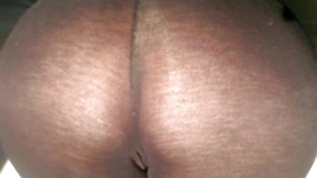 Najljubši :  Piflar ima v knjižnici trojček s kurbami Video posnetki 