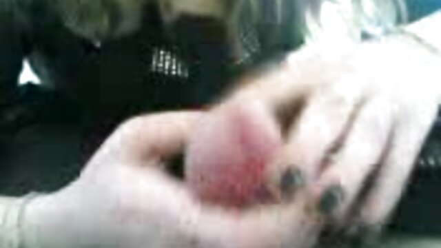 Najljubši :  Fant uživa v gledanju, kako blondinka vzame debelega tiča prijatelja Video posnetki 