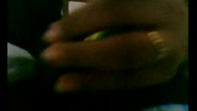 Najljubši :  Mlado rjavolasko bejbo udari starejši ljubimec Video posnetki 