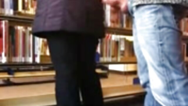 Najljubši :  Tri pohote lezbijke radi delijo isto muco Video posnetki 