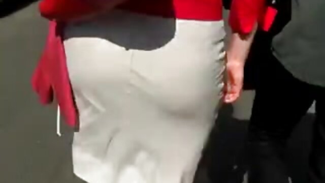 Najljubši :  Potem ko bo njegov tič popolnoma trd in pokončen, ga bo blondinka zajahala Video posnetki 