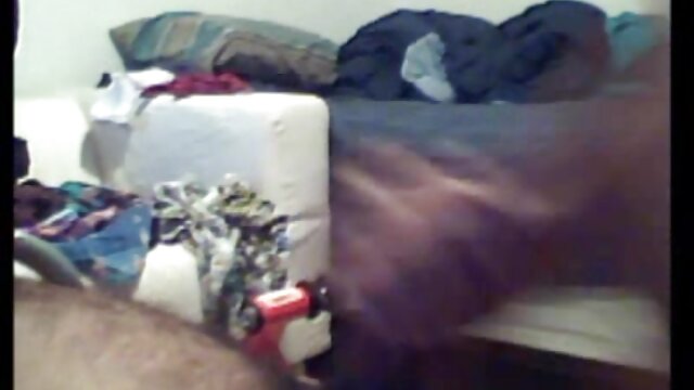 Najljubši :  Mladenič hladi super vročo Kiaro Lord in jo jebe v pisarni Video posnetki 