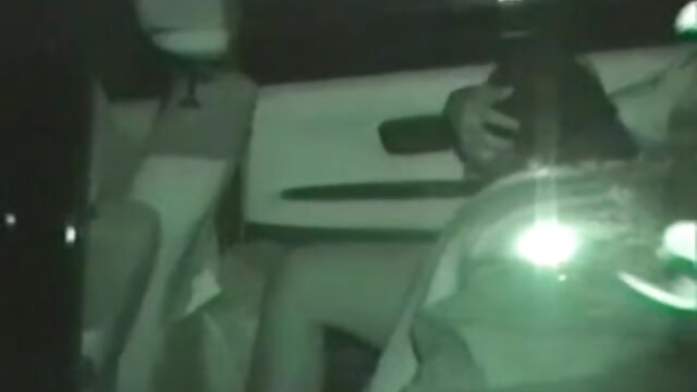 Najljubši :  Kendra Lust je znana po velikem libidu in spolnem apetitu Video posnetki 