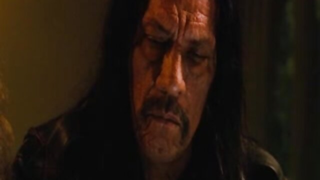 Najljubši :  Rjavolasko dekle obožuje vonj po usnju v nosnicah in spermi Video posnetki 