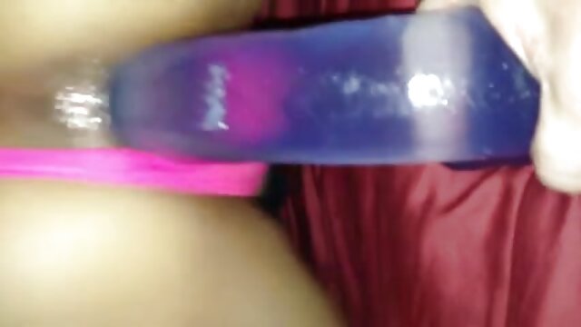 Najljubši :  Perverzna najstnica je pripravljena zajahati dedkovega pekerja Video posnetki 