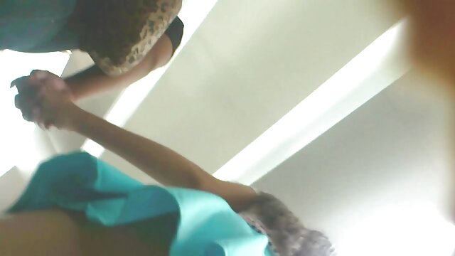 Najljubši :  Najstnica piha in se pelje na tiča čudnega latinskega fanta v enoprostorcu Video posnetki 