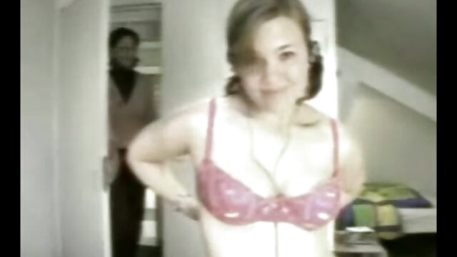 Najljubši :  Dve pohojeni dami imata lezbični oralni seks Video posnetki 