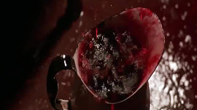 Najljubši :  Skušnica draži in se zabava s trikrat mlajšim moškim Video posnetki 