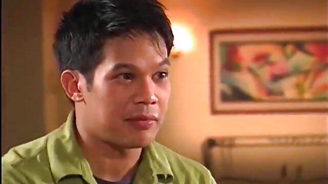 Najljubši :  Rdečelaska MILF želi narediti svojega tiča trd in trd kot kamen Video posnetki 