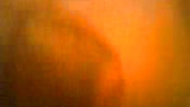 Najljubši :  Vroča MILF z naravnimi melonami uporablja dildo pred sesanjem Video posnetki 