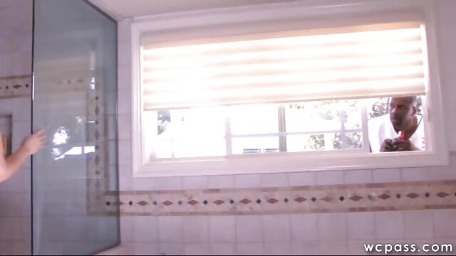 Najljubši :  Tri osupljive lezbične lepotice v vročem skupinskem seksu Video posnetki 