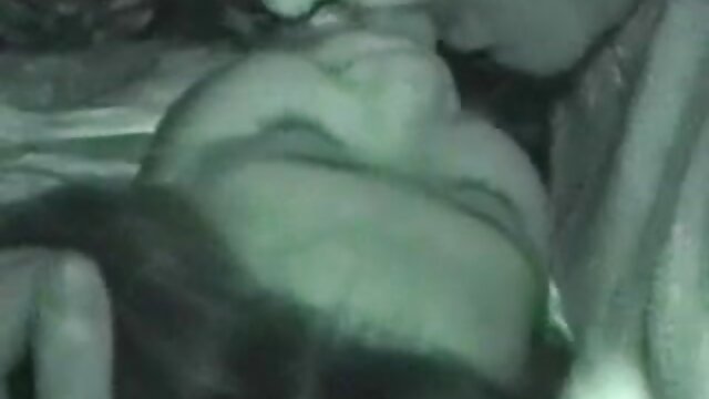 Najljubši :  Kombinacija ustnega užitka in škarij daje najboljše rezultate Video posnetki 