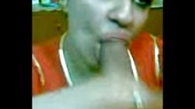 Najljubši :  Povsem naravno damo si delita dva pohotna fanta Video posnetki 