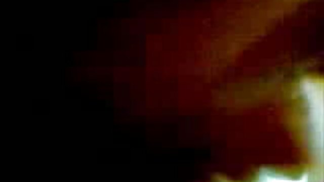 Najljubši :  Veliki temnopolti moški vrta rit razkošne blondinke Kelly Divine Video posnetki 