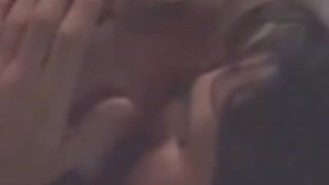 Najljubši :  Piflaški najstnik z očali globoko grla ogromen BBC Video posnetki 