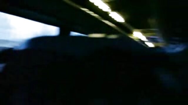 Najljubši :  Na dvorišču se parijo dva žebljička in tri velike ritke Video posnetki 