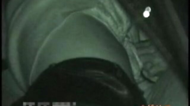 Najljubši :  Vitka rjavolaska v pleteni kapici je prodrla z impresivnim BBC-jem Video posnetki 