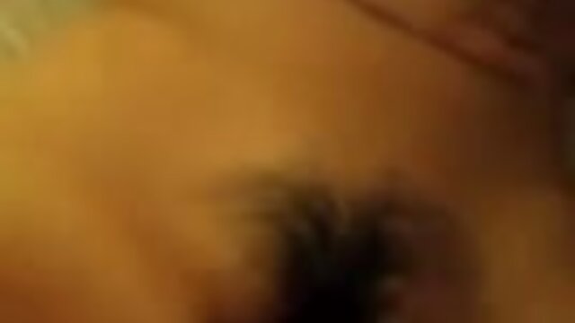 Najljubši :  Ženska s čudovitimi naravnimi joški je piko na i za mladega moškega Video posnetki 